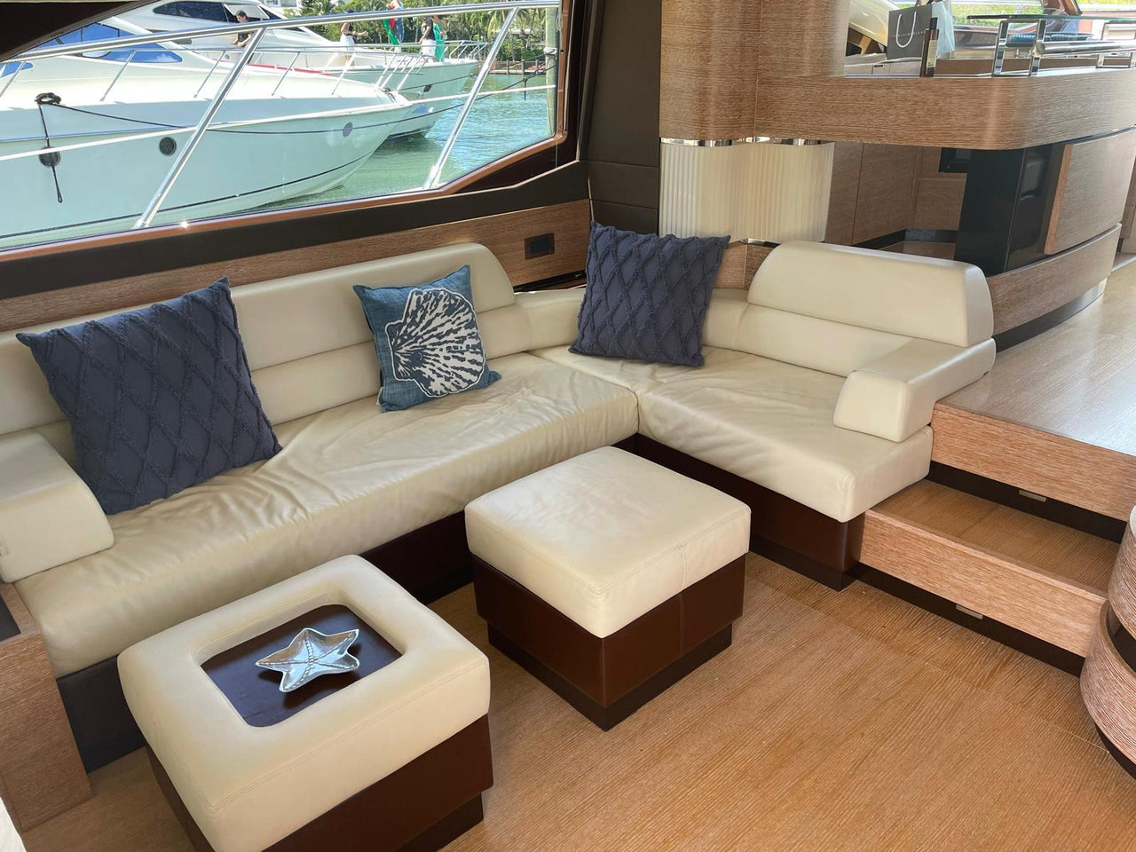 Flybridge Azimut 55