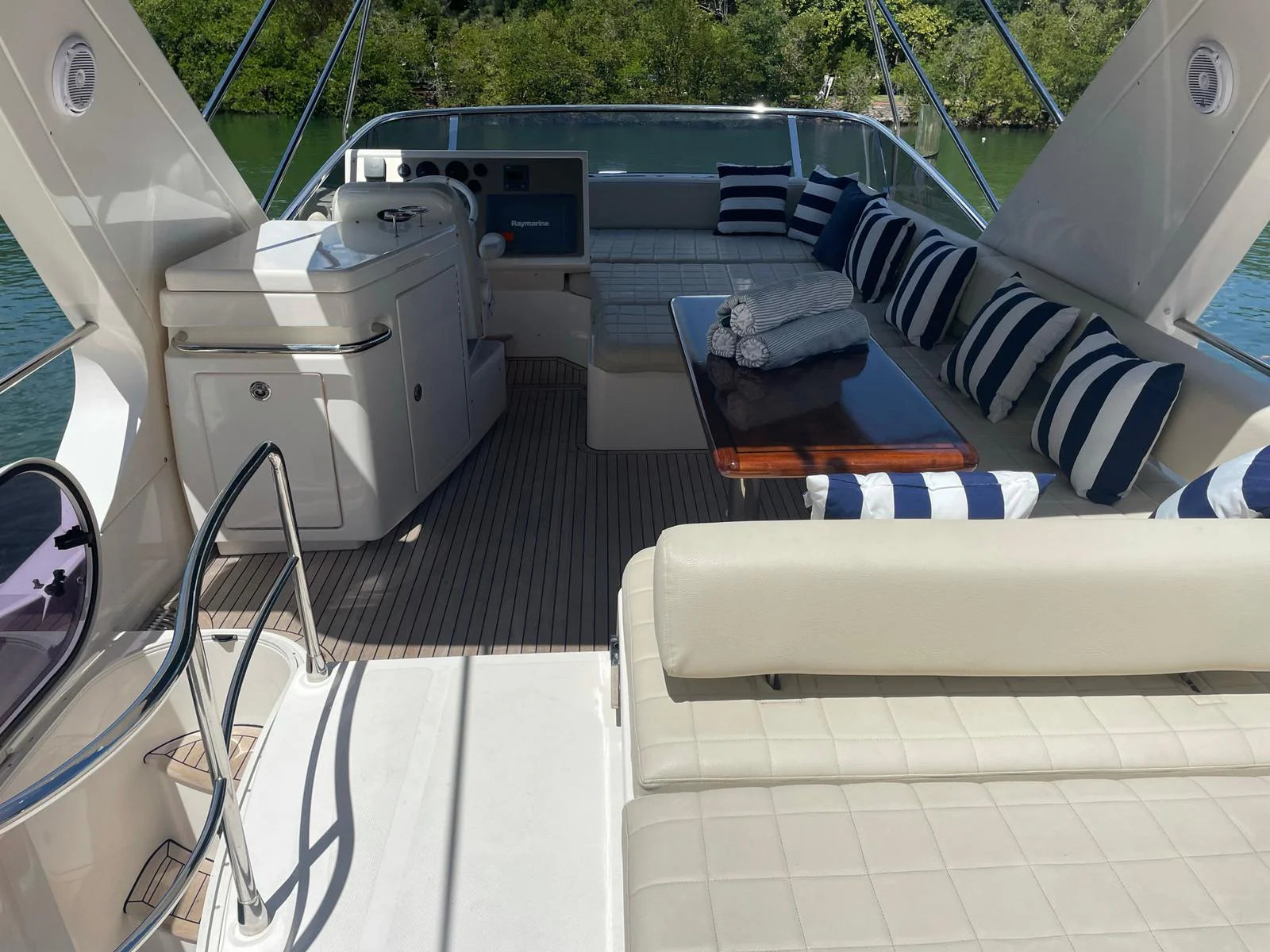 Flybridge Azimut 55
