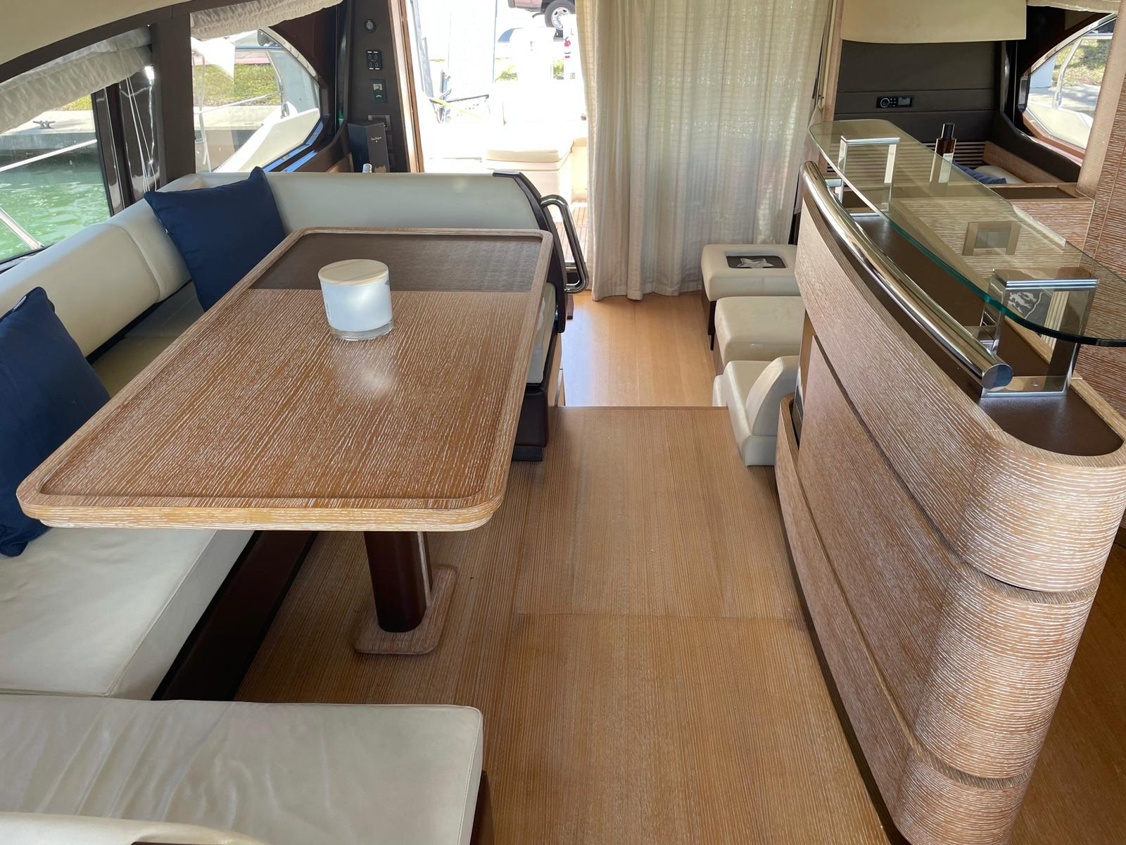 Flybridge Azimut 55