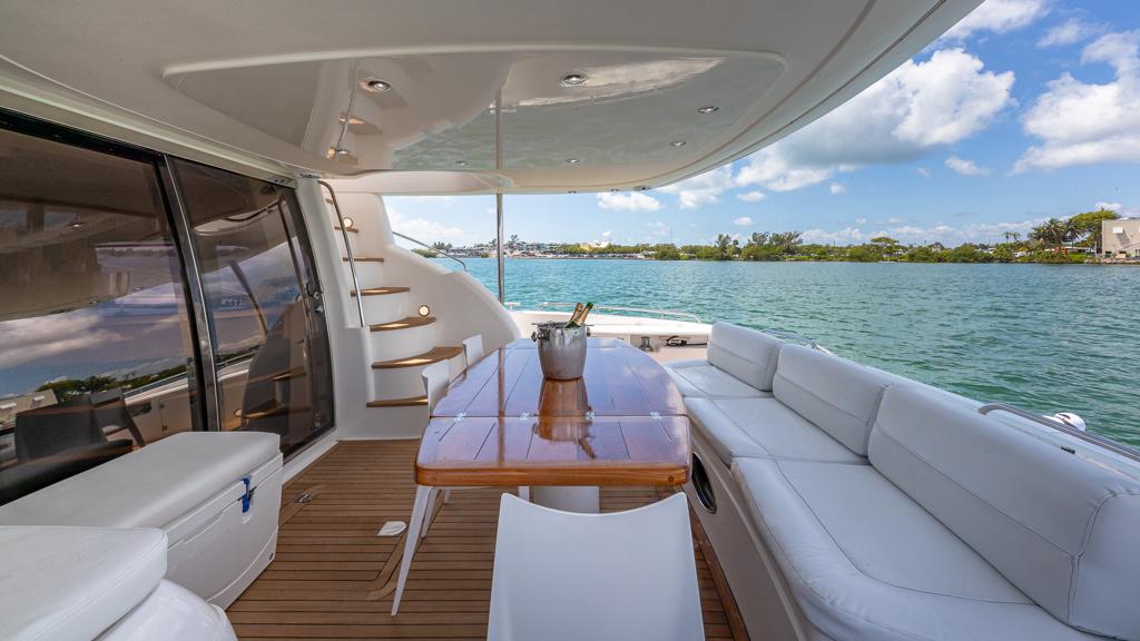 Sunseeker Manhattan 74 pieds