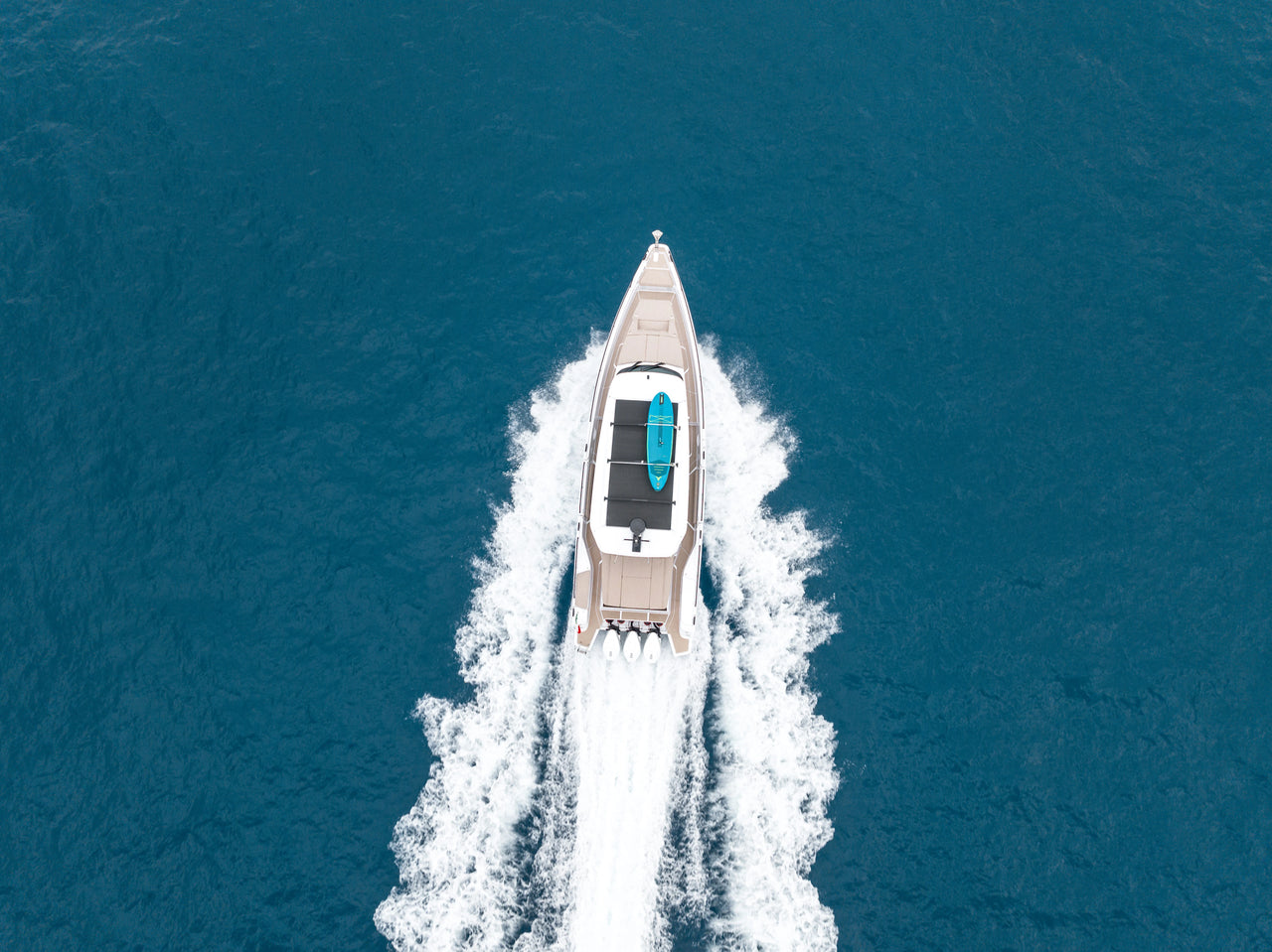 Axopar Brabus Sun-Top 45 ft.