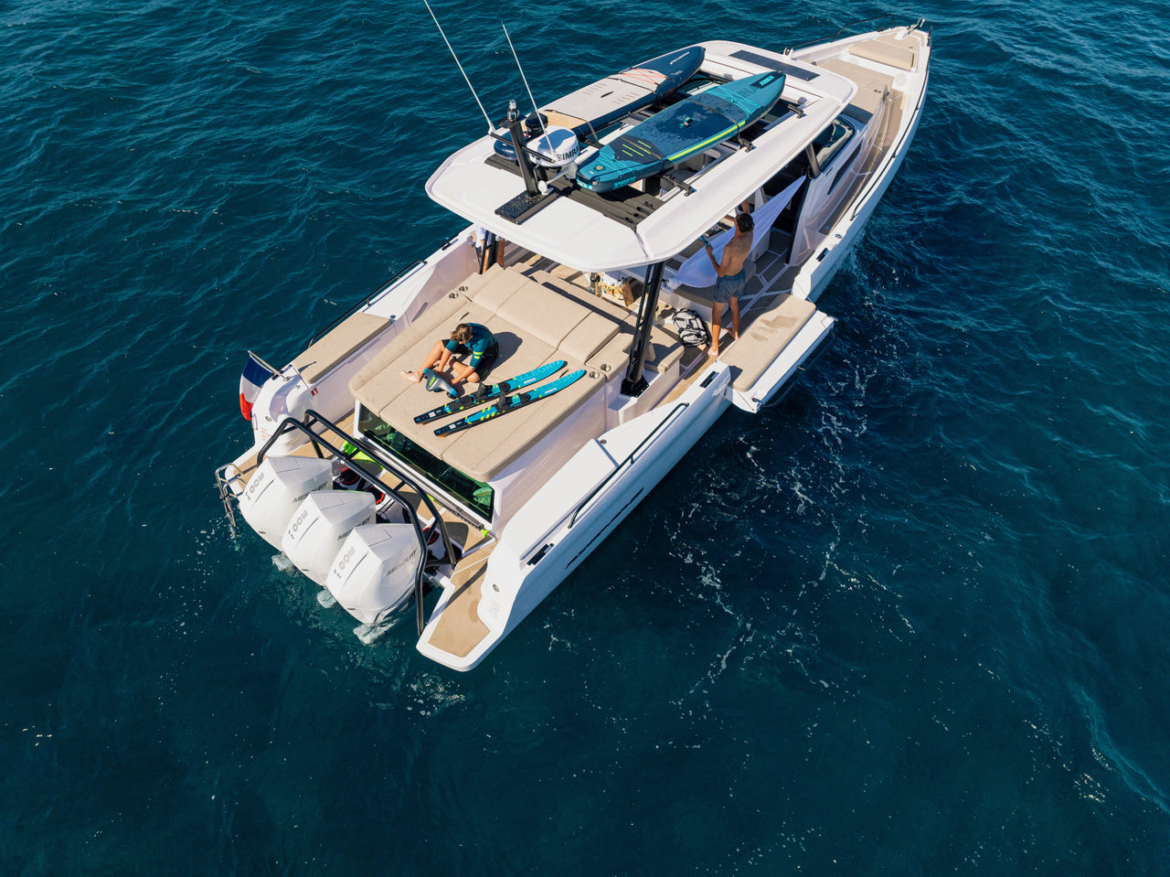 Axopar Brabus Sun-Top 45 ft.