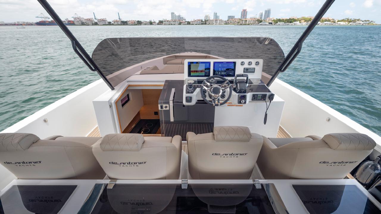 De Antonio D42 Open 42 ft.
