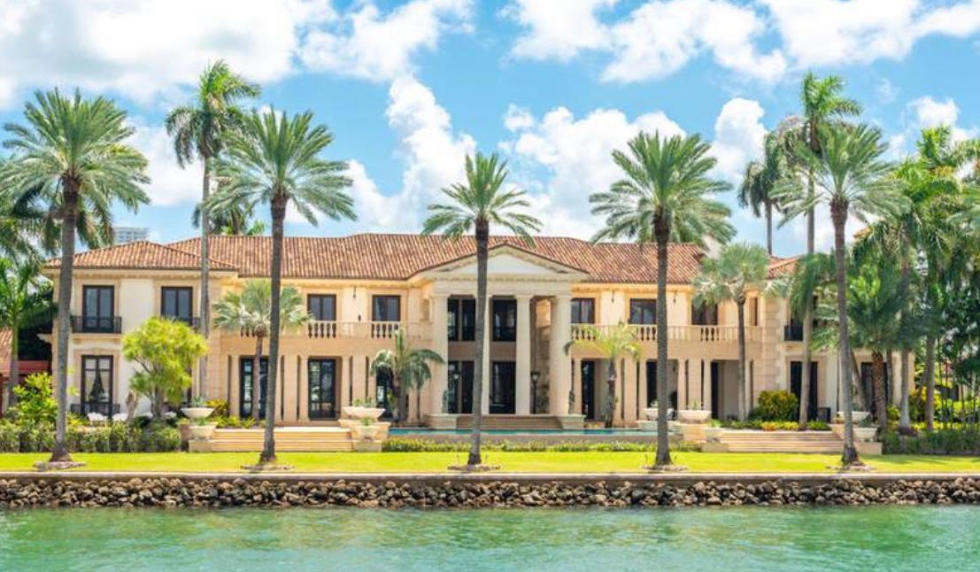 Recorrido por las casas de los famosos